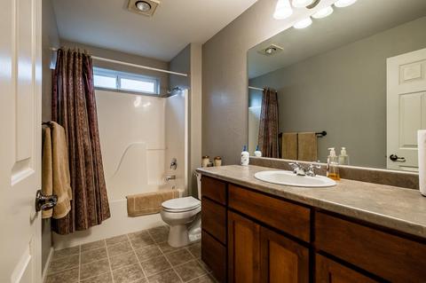 320 Meadow View Dr, Phoenix, OR 97535 photo 9