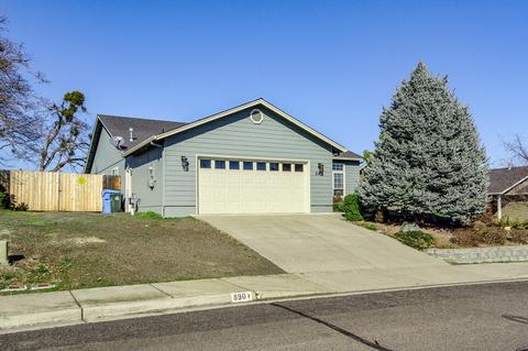 890 Ridgeview Dr, Eagle Point, OR 97524 photo 1