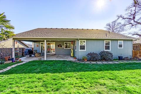 890 Ridgeview Dr, Eagle Point, OR 97524 photo 31