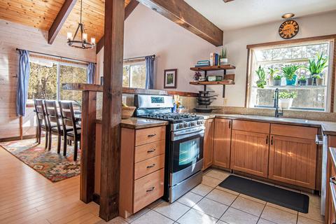 16757 Casper Dr, Bend, OR 97707 photo 5