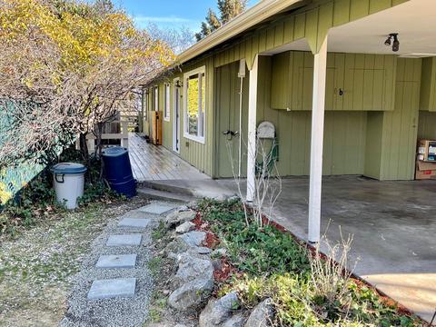 266 Gresham St, Ashland, OR 97520 photo 2