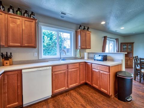 946 Ridgeview Dr, Eagle Point, OR 97524 photo 25