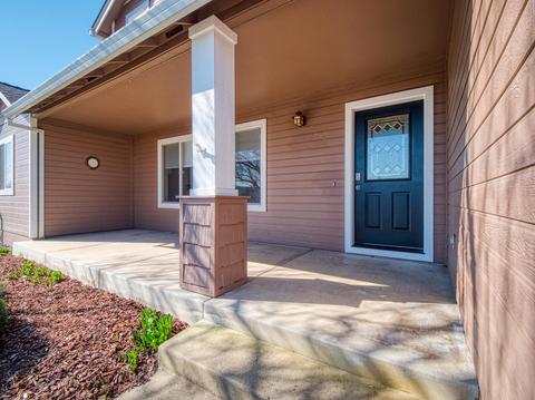946 Ridgeview Dr, Eagle Point, OR 97524 photo 4