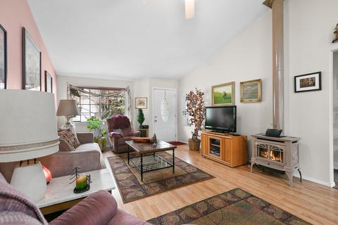 20735 NE Town Dr, Bend, OR 97701 photo 4