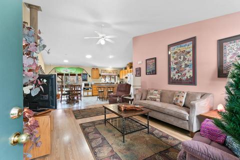 20735 NE Town Dr, Bend, OR 97701 photo 2