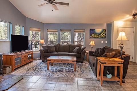 60281 Ochoco Cir, Bend, OR 97702 photo 3
