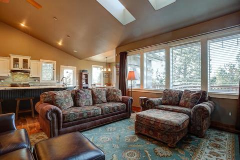 72 NW Skyliner Summit Loop, Bend, OR 97703 photo 5