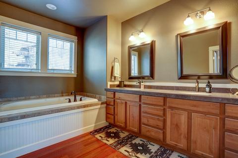 72 NW Skyliner Summit Loop, Bend, OR 97703 photo 13