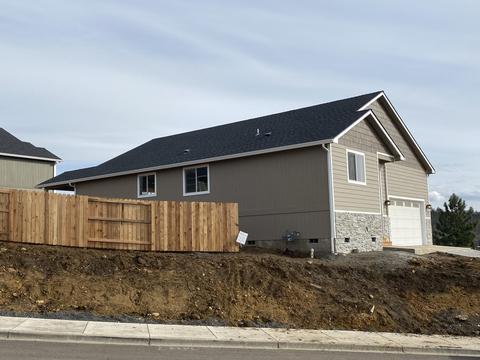 720 Onyx St, Eagle Point, OR 97524 photo 10