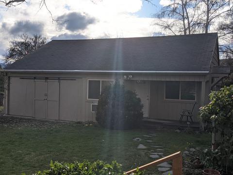 10105 Table Rock Rd, Central Point, OR 97502 photo 18