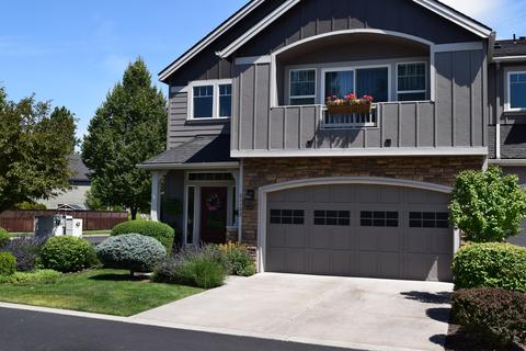 61192 Foxglove Loop, Bend, OR 97702 photo 1