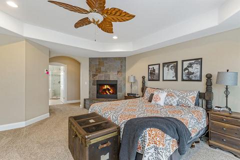 390 Mt Castle Dr, Eagle Point, OR 97524 photo 13