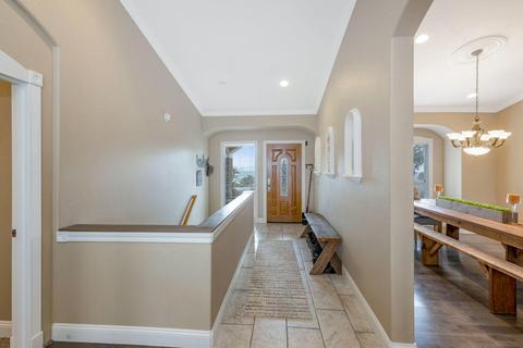 390 Mt Castle Dr, Eagle Point, OR 97524 photo 7