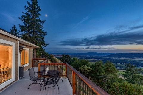 390 Mt Castle Dr, Eagle Point, OR 97524 photo 34