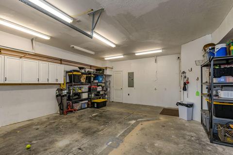 390 Mt Castle Dr, Eagle Point, OR 97524 photo 32