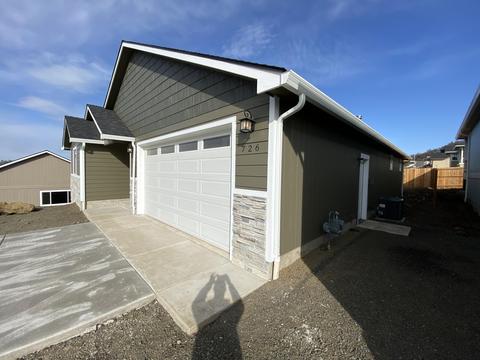 726 Onyx St, Eagle Point, OR 97524 photo 3