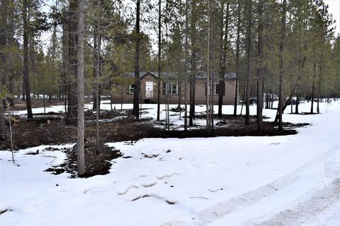 53730 Pradera Pl, La Pine, OR 97739 photo 2