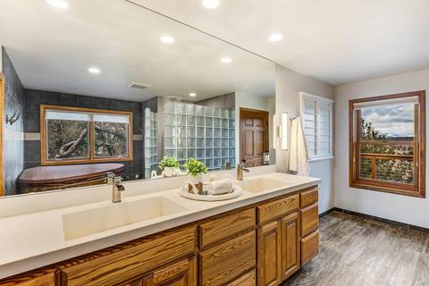 20160 Winston Ct, Bend, OR 97703 photo 29