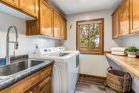 20160 Winston Ct, Bend, OR 97703 photo 32