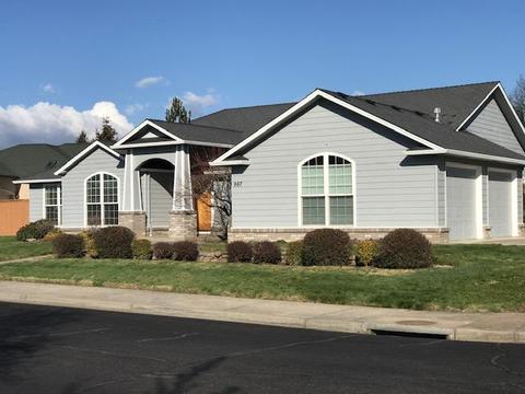 987 Greenway Ct, Eagle Point, OR 97524 photo 2