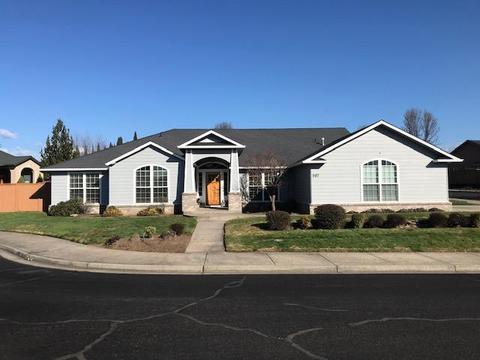 987 Greenway Ct, Eagle Point, OR 97524 photo 1