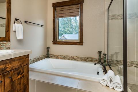 60483 Snap Shot Loop, Bend, OR 97702 photo 27