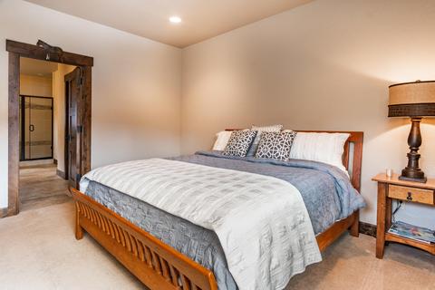 60483 Snap Shot Loop, Bend, OR 97702 photo 25
