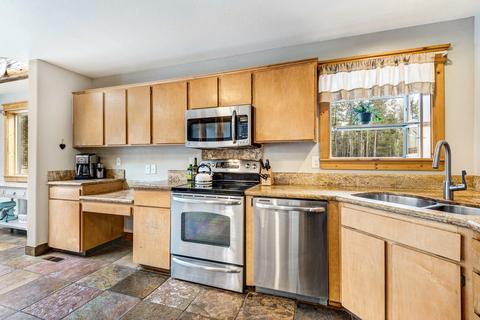 17084 Elsinore Rd, Bend, OR 97707 photo 14