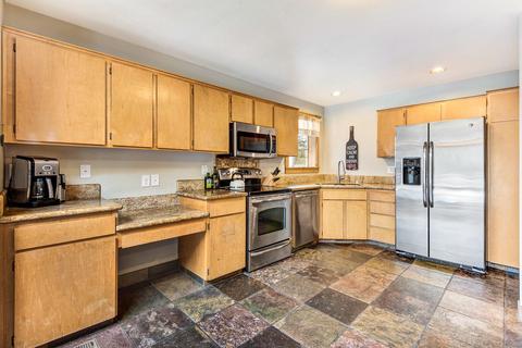 17084 Elsinore Rd, Bend, OR 97707 photo 12