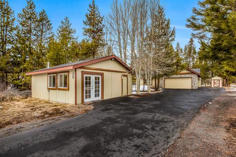 17084 Elsinore Rd, Bend, OR 97707 photo 2