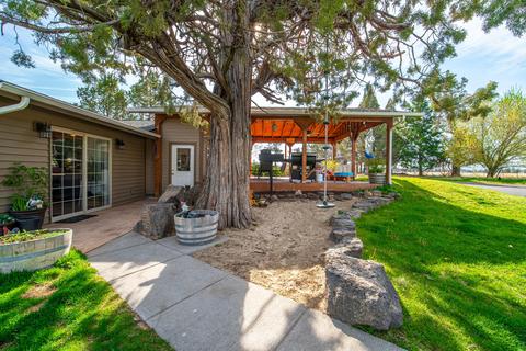 23900 Skywagon Dr, Bend, OR 97701 photo 25
