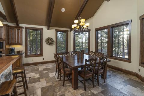 56373 Trailmere Cir, Bend, OR 97707 photo 6