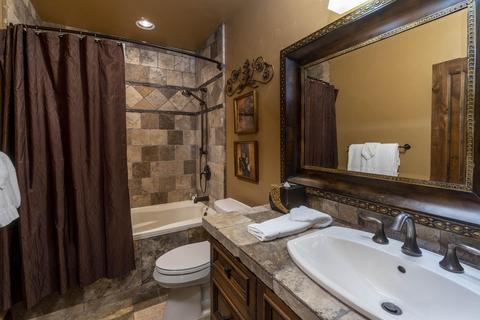 56373 Trailmere Cir, Bend, OR 97707 photo 26
