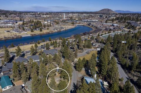 61669 Woodriver Dr, Bend, OR 97702 photo 2