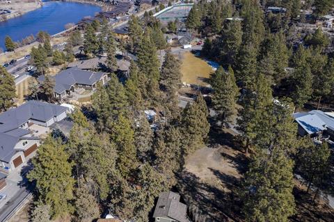 61669 Woodriver Dr, Bend, OR 97702 photo 10