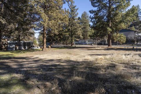 61669 Woodriver Dr, Bend, OR 97702 photo 3