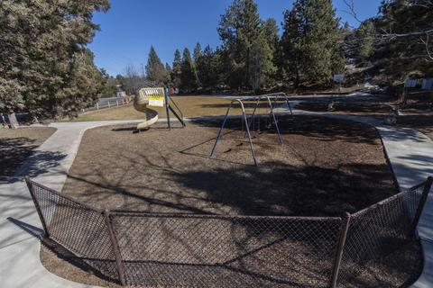 61669 Woodriver Dr, Bend, OR 97702 photo 11