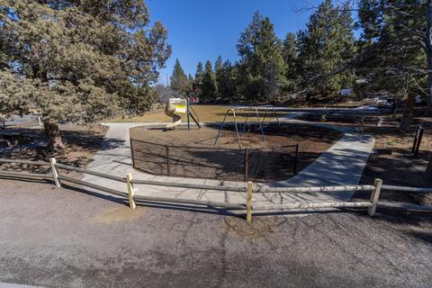 61669 Woodriver Dr, Bend, OR 97702 photo 12