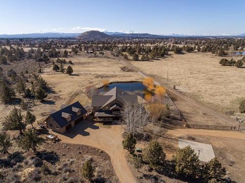 62211 Hamby Rd, Bend, OR 97701 photo 2