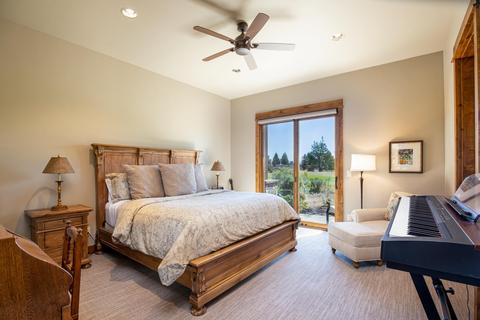65902 Rimrock Ct, Bend, OR 97701 photo 38
