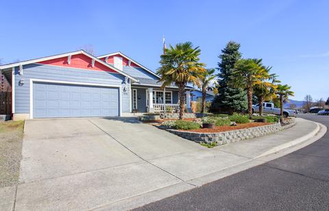 415 Westminster Dr, Eagle Point, OR 97524 photo 32
