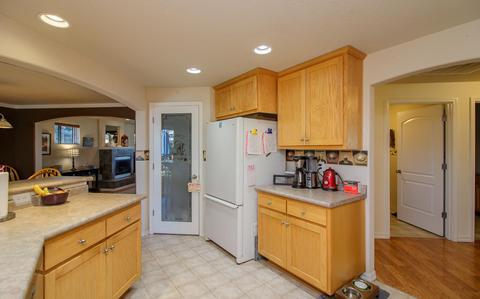 415 Westminster Dr, Eagle Point, OR 97524 photo 10