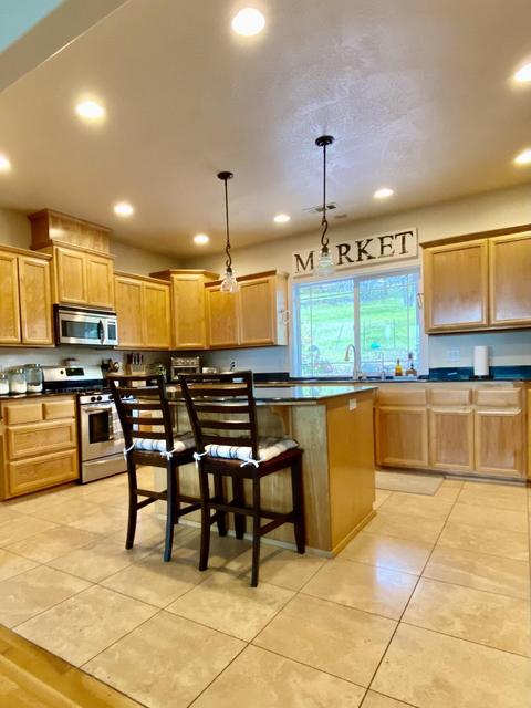 54 Greenmoor Dr, Eagle Point, OR 97524 photo 1
