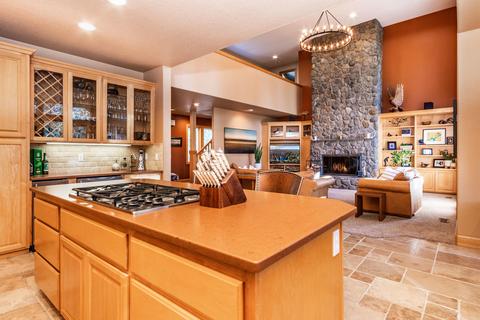 60737 Golf Village Loop, Bend, OR 97702 photo 10