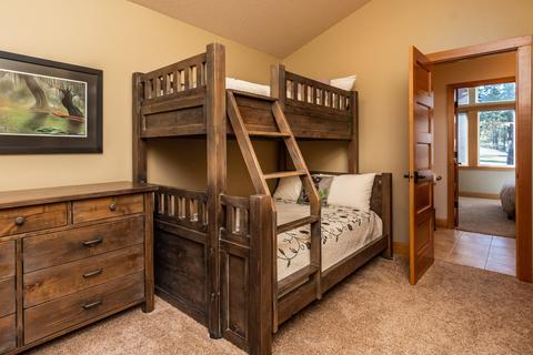60737 Golf Village Loop, Bend, OR 97702 photo 23