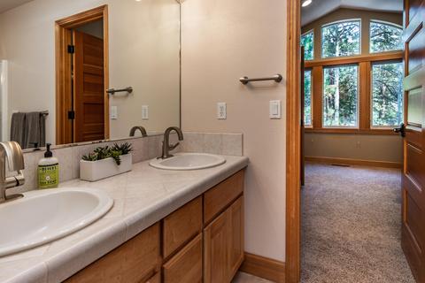 60737 Golf Village Loop, Bend, OR 97702 photo 25