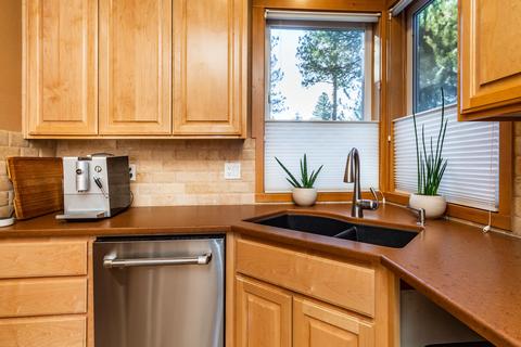 60737 Golf Village Loop, Bend, OR 97702 photo 7