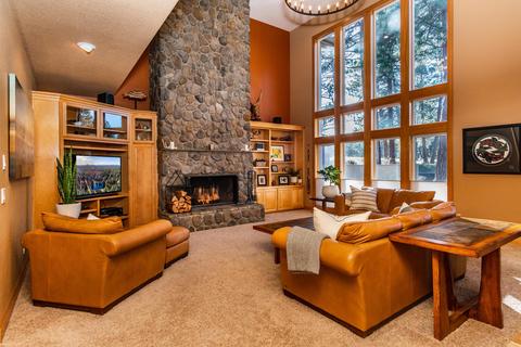 60737 Golf Village Loop, Bend, OR 97702 photo 3