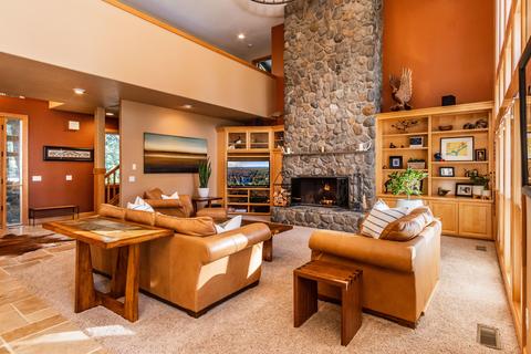60737 Golf Village Loop, Bend, OR 97702 photo 4
