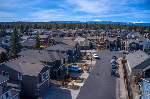 61092 Manhae Loop, Bend, OR 97702 photo 34